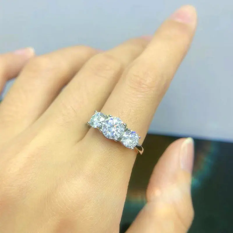 IOGOU Real D Color VVS1 Round 2.0ctw Moissanite 3-Stone Ring 925 Pure Silver Jewelry Certified for Women Wedding Engagement Gift