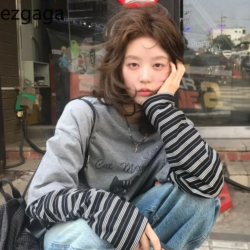 

Ezgaga T Shirts Women Striped Patchwork Cartoon Printed Loose Fake Two Piece Sweet Funny Y2k Tops Female Tee Shirt Fashion