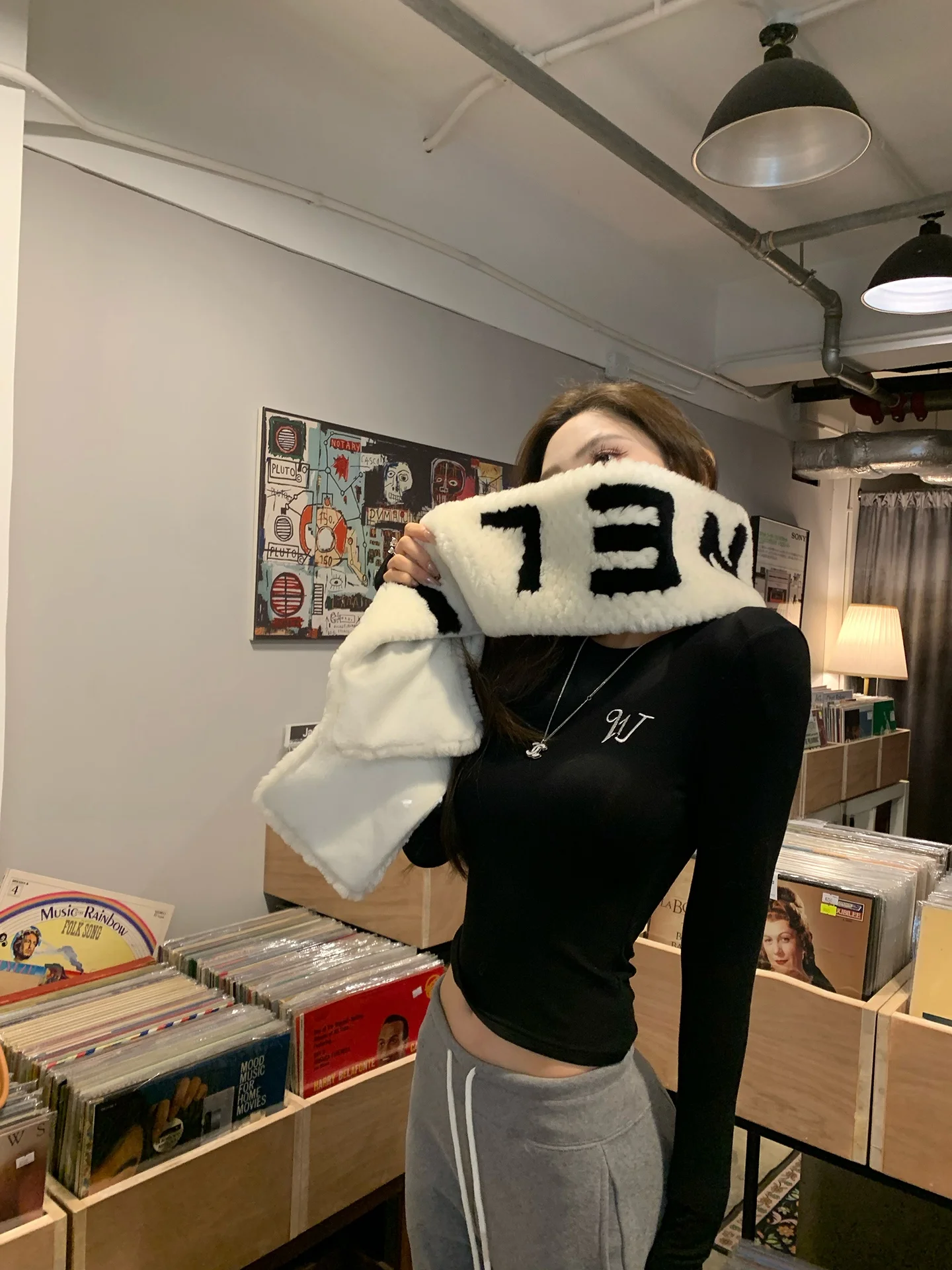 

Slim Fit round Ne T-irt Women's Base irt Top American Letter Embroidery Cotton Blend Long Sve Regular Length