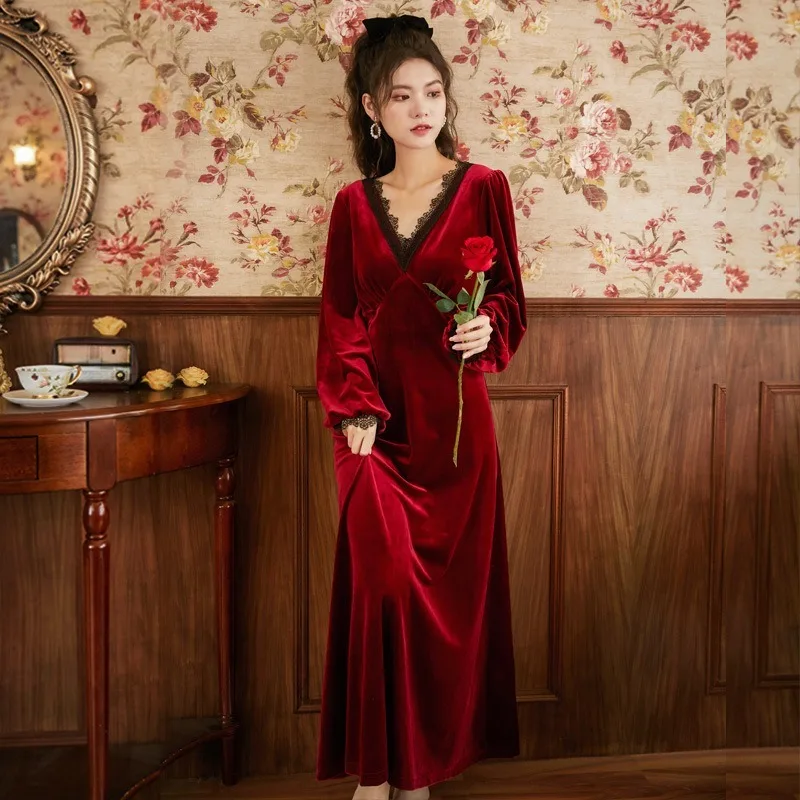 

Women's Long Sleeve Velvet Nightgown Warm Red Court Style Pajamas Slim Fit Large Size Loungewear for Autumn Winter