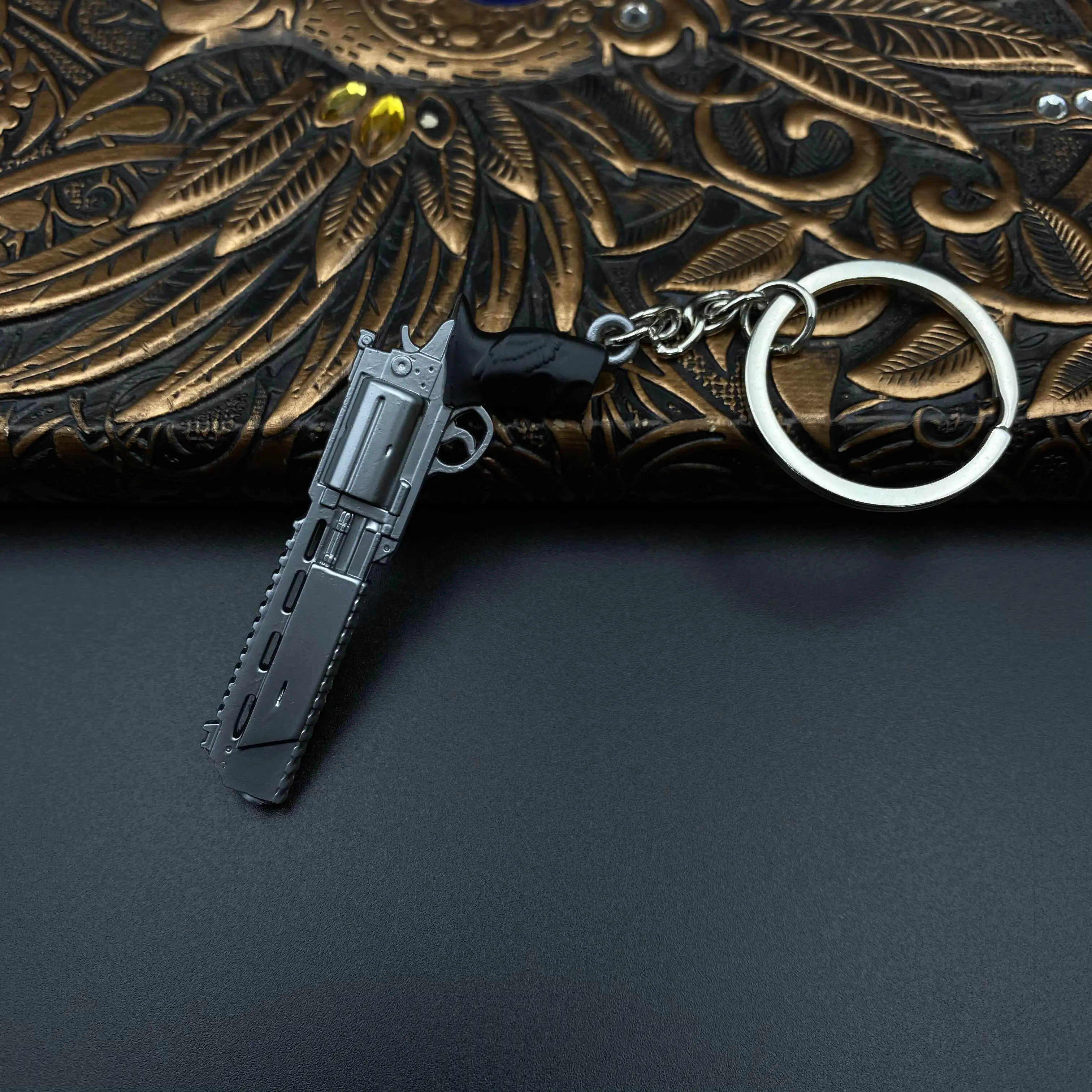 6-7cm Leon Axe Zinc Alloy Keyc - Board Game Resident Evil 评论和价格