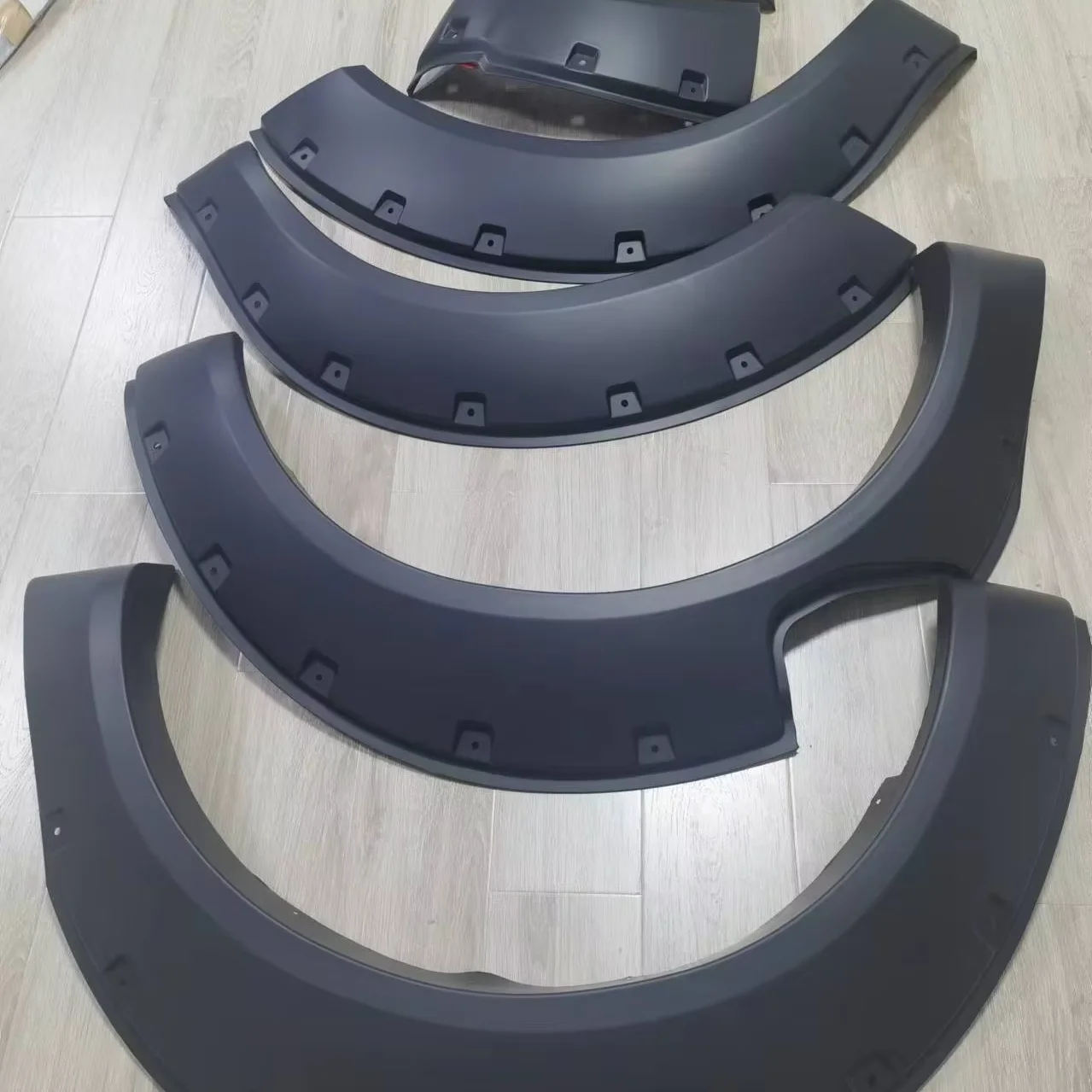 

2015-2020 Navara NP300 LED-Equipped Car Body Kit - Wheel Arch Guards, Mud Flaps, Splash Guards, Fender Flares