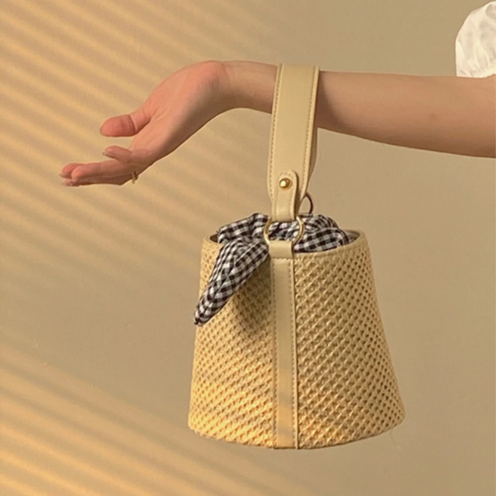 New Hand-Woven Women Weave Straw Bag Casual Trendy Bowknot Shoulder Crossbody Bags Summer Beach Bag Small Bucket Tote Handbags