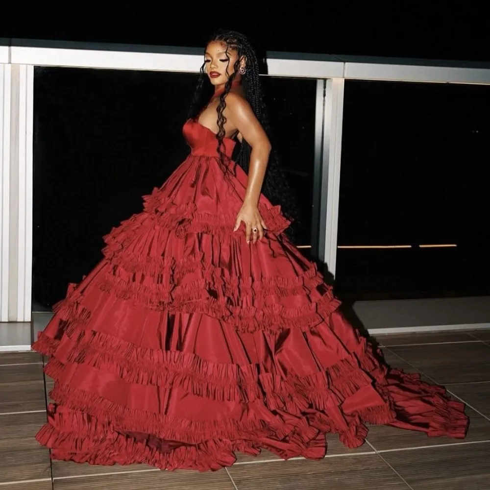 

Dark Red Celebrity Prom Dresses Sweetheart Tiered Ruffles Red Carpet Dresses Party Eveing Wear Sweep Train Wedding Guest Gowns