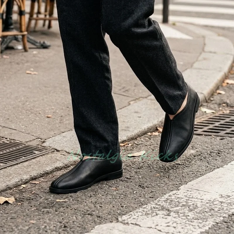 Men Classic Center Seam Slip On Shoes Retro Deep V Cut Flat Dress Loafers Comfortable Low Block Heel Casual Footwear For Travel