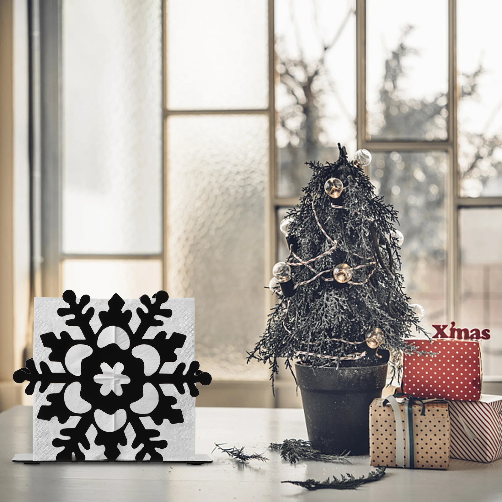 

1Pcs Iron Snowflake Tissue Holder Rustic Chic Metal Storage Container for Paper Towels Christmas Home Adornment Decorative Use