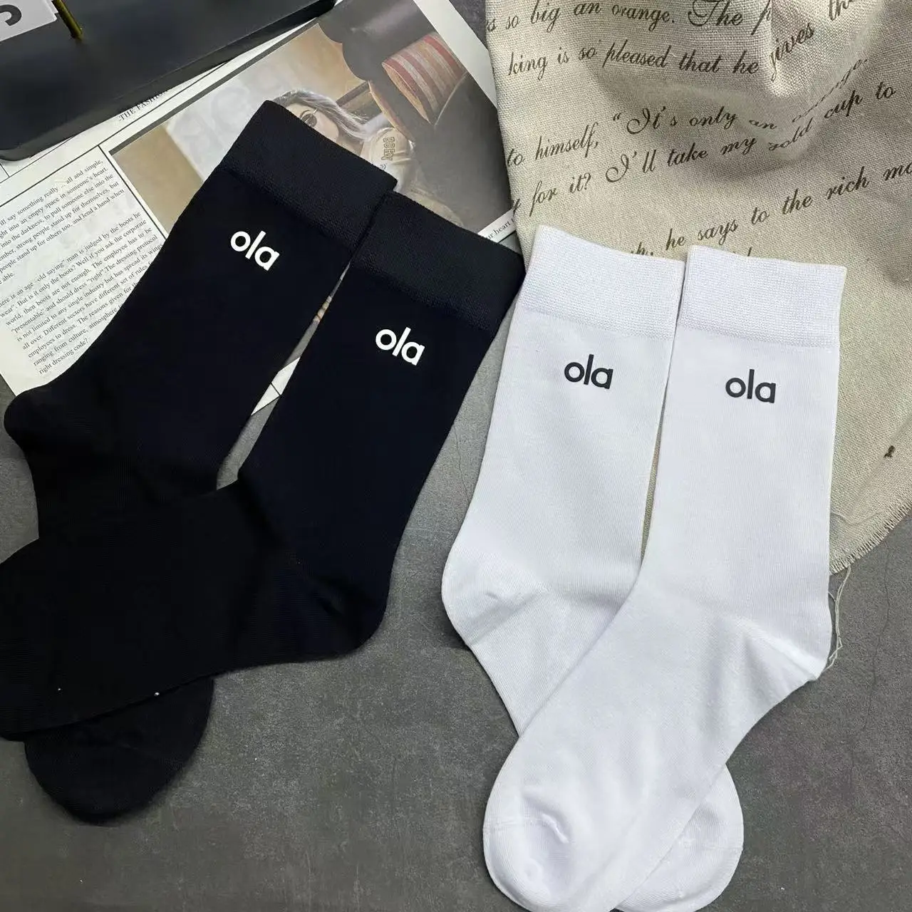 

[2 Pairs] 2026 New classic version Letter Socks – Pure Cotton Antibacterial High-Quality Luxury Style Mid-Calf Crew Socks