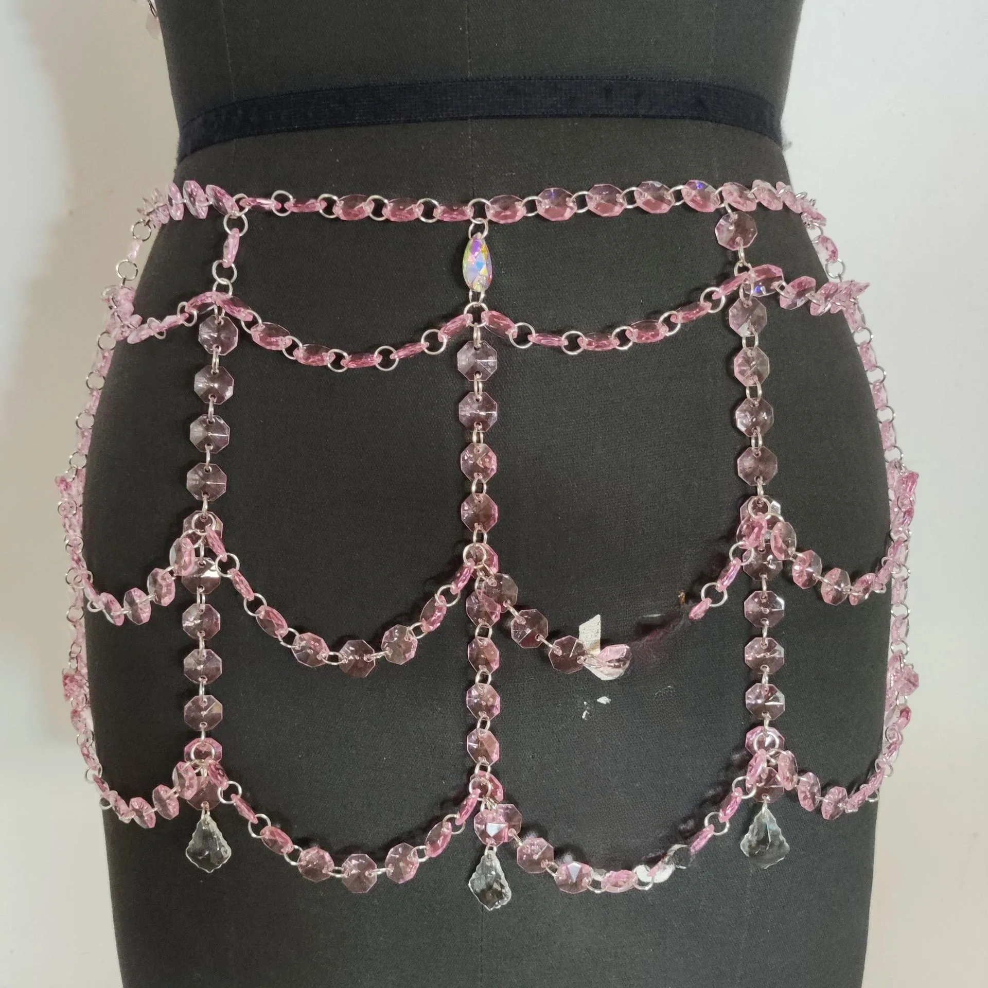 ชุดเซ็กซี่สองชิ้นแบบหลายชั้นประดับลูกปัดแฟชั่น พร้อมสายคาดเอว ดีไซน์ข้ามพรมแดน เสื้อกล้ามเซ็กซี่