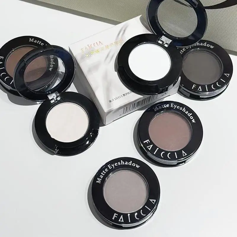 

Monochrome Matte White Eyeshadow Makeup Waterproof Lasting Smoky Black Eye Makeup Natural Brighten Eyeshadow Highlighter Palette