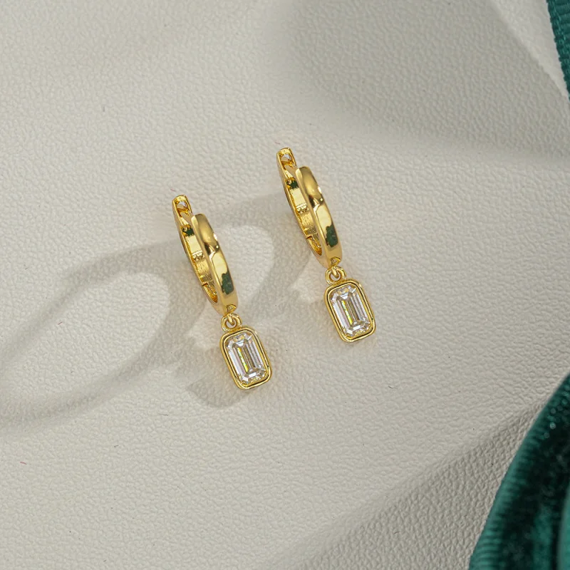 S925Silver plating18KGold Emerald Cut Earrings Simple Moissanite Earrings Custom Wholesale