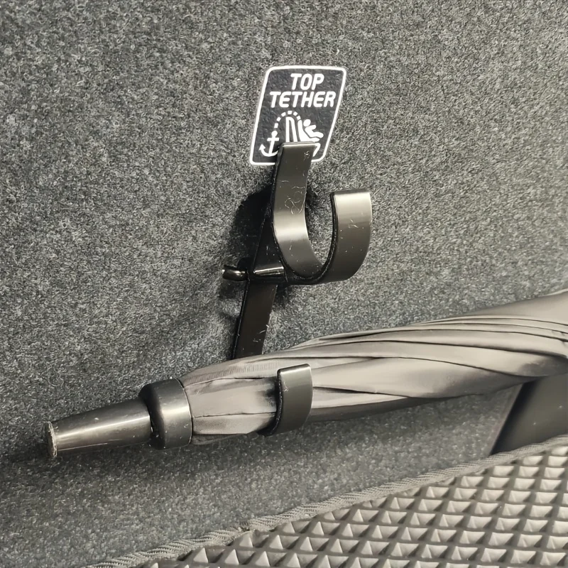 Auto-Regenschirmhalter, Universeller Kofferraumhaken, Geeignet zur Aufbewahrung von Regenschirmen, Handtüchern, Angelruten und Campingausrüstung