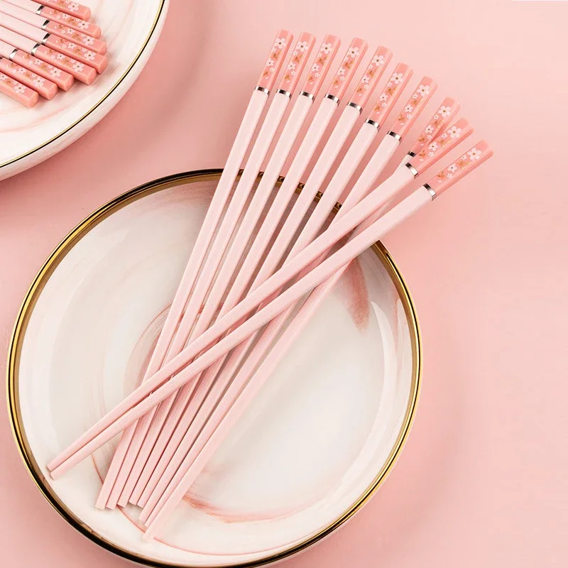 1 Pairs Cute Chopsticks Cherry Blossom Petals Pattern Beautiful Non-slip Sushi Stick Chopsticks Eco-Friendly Food Chopsticks