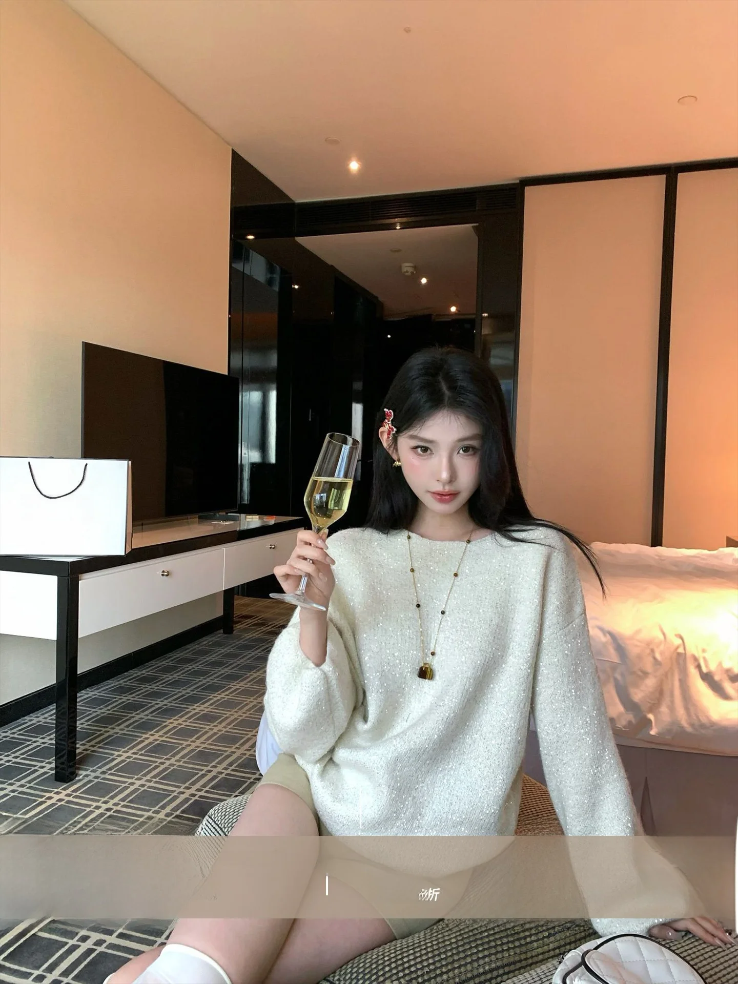 

Shiny Star River White Sequin Knitted Sweater Women's Loose Lazy Style Top Korean Style Commute Soft Polyester Long Sleeve