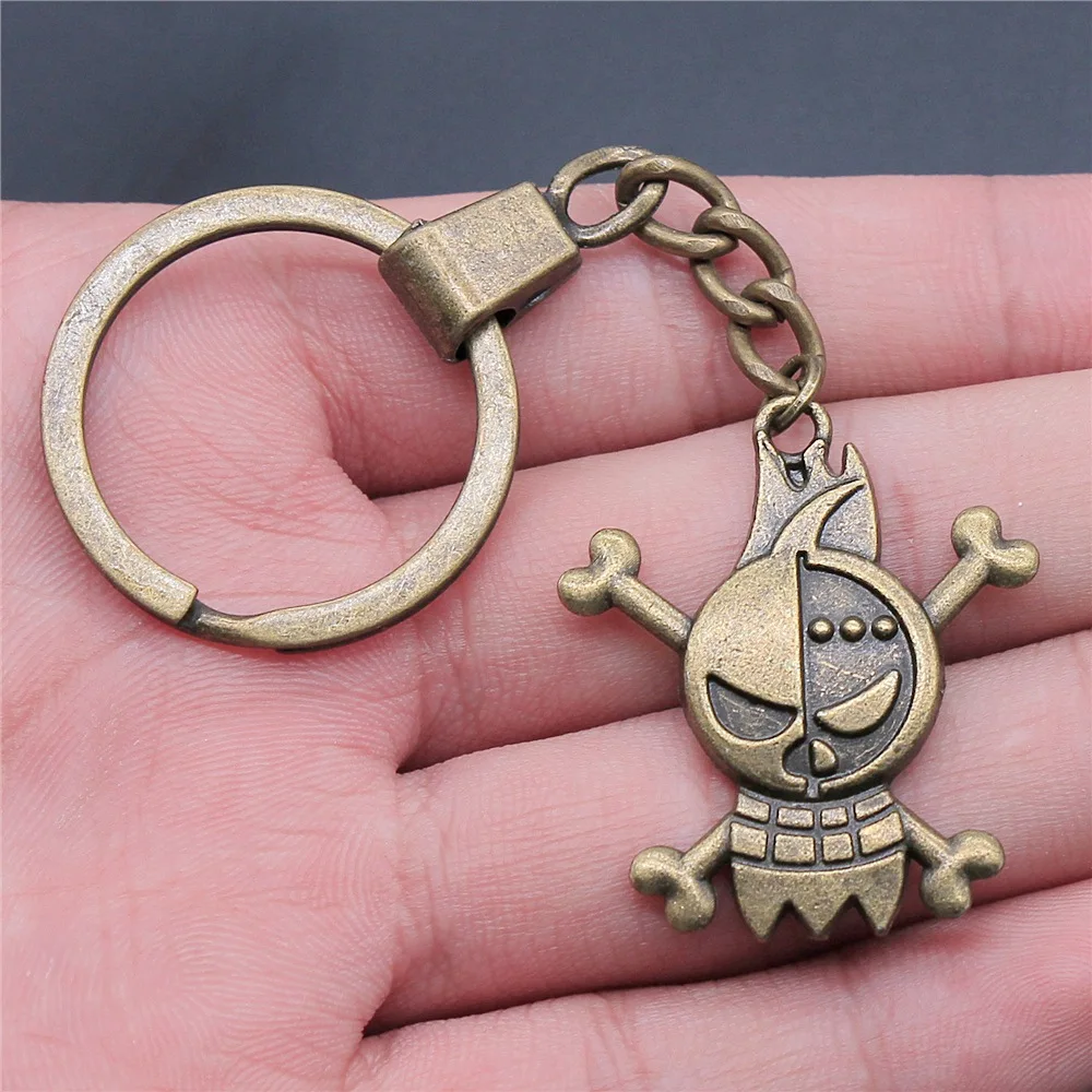 New Fashion Men Keychain Dropshipping Vintage Antique Bronze Color 35x30mm Skull Pendant Gift