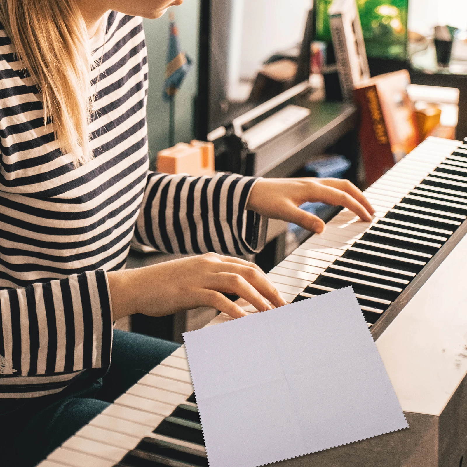 

3Pcs Fiber Instrument Wipes Light Grey Long-Lasting Cleaning Cloths for Violin Guitar Piano Scratch-Resistant Surface Care