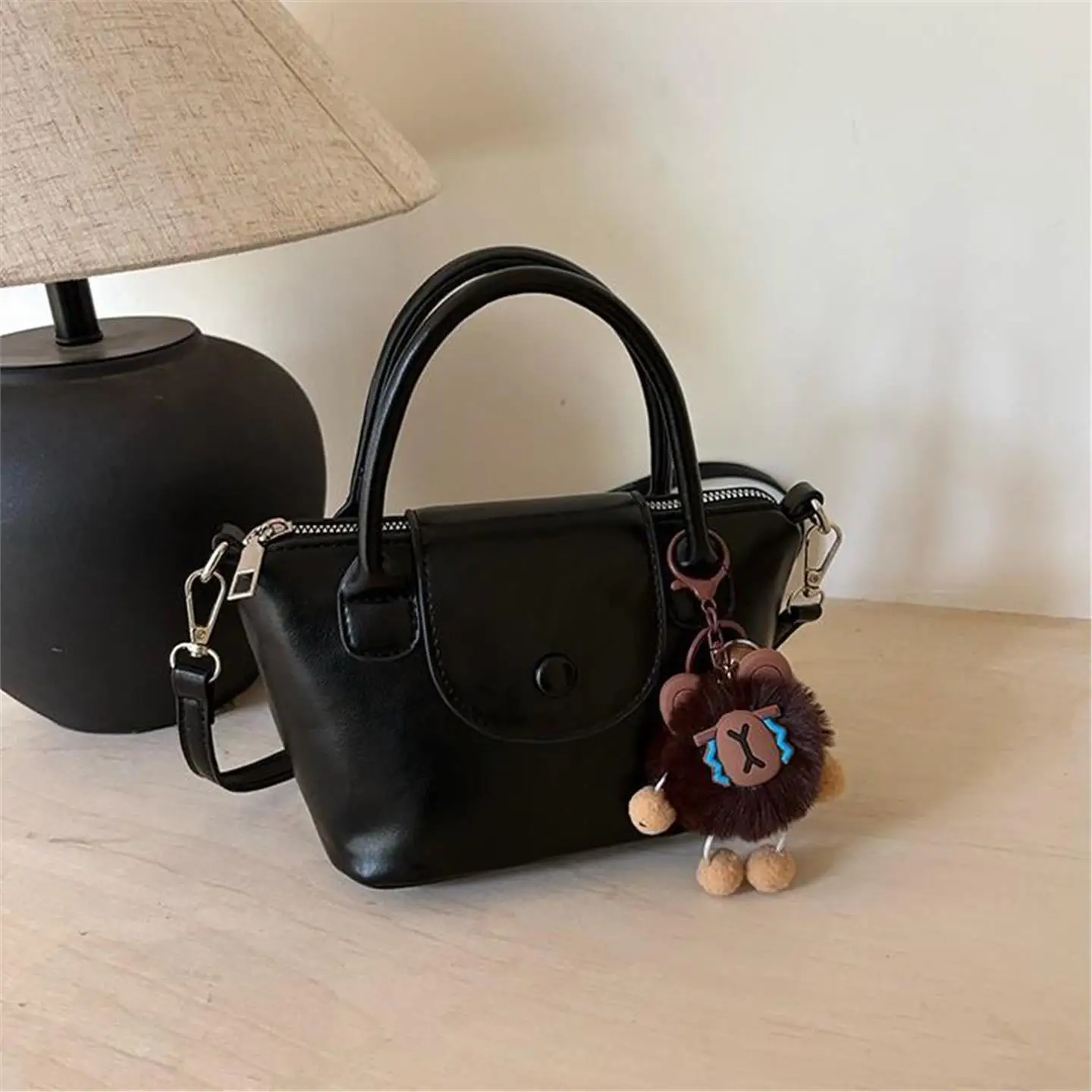 

Sli 2025 Women's Buet Handbag Crossbody Bag Versatile Faionable Small Leather Bag Trendy Small Purse Trending Now