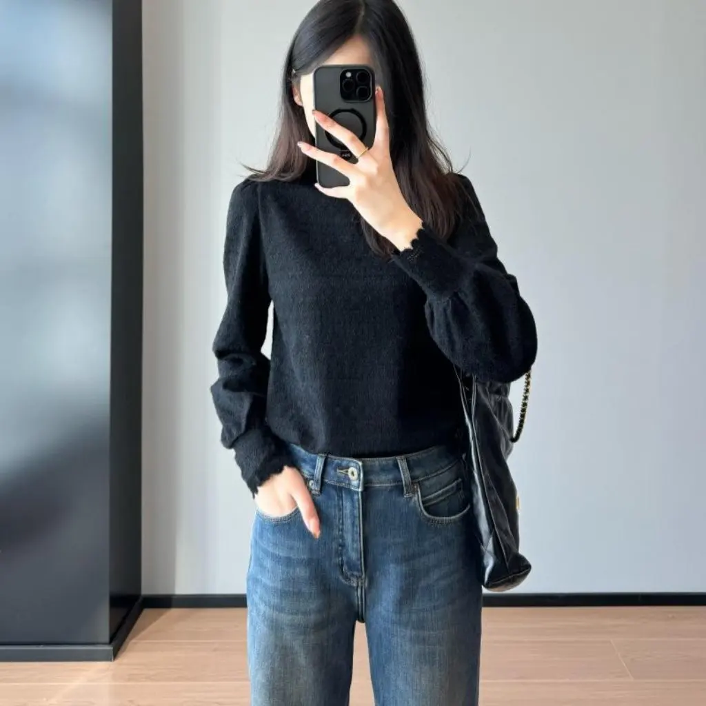 

Elegant French Lace Base Shirt Semi-High Collar Jacket for Women Autumn Winter New Fashion T-shirt