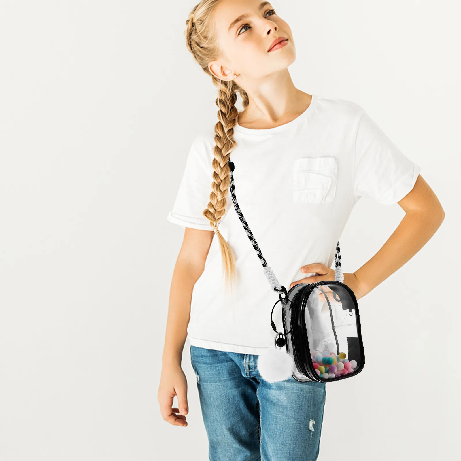 

Прозрачная подвесная сумка-органайзер для миниатюрных фигурок, пылезащитный демонстрационный кейс с плечевым ремнем и помпонами для коллекционных предметов