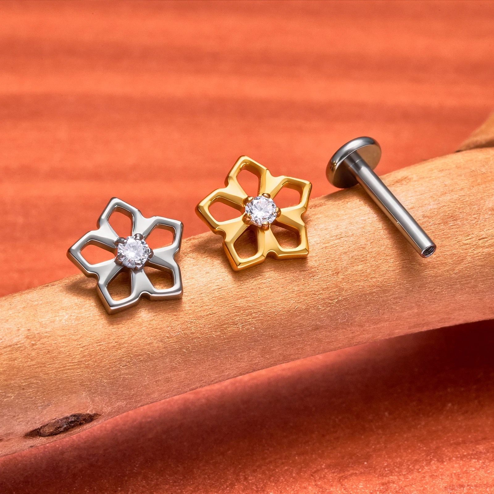 G23 Titanium Flower CZ Labret Piercing ASTM F136 Internal Thread Lip Stud Earring Cartilage Tragus Helix Conch Piercing Jewelry