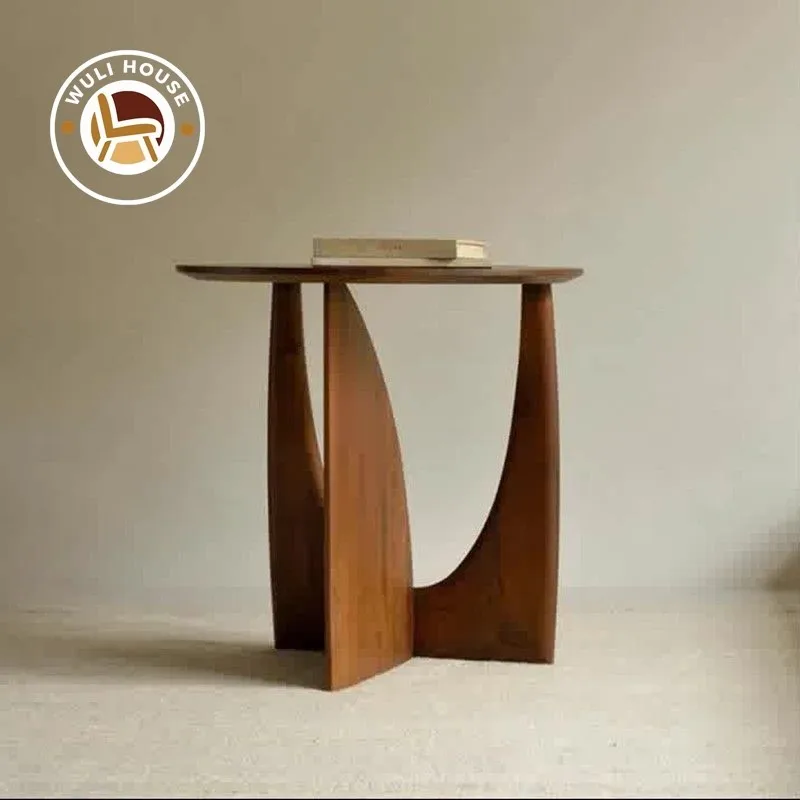 Table de chevet nordique ronde en bois massif, plusieurs coins géométriques design, plusieurs tables basses noires simples, canapé de chambre à