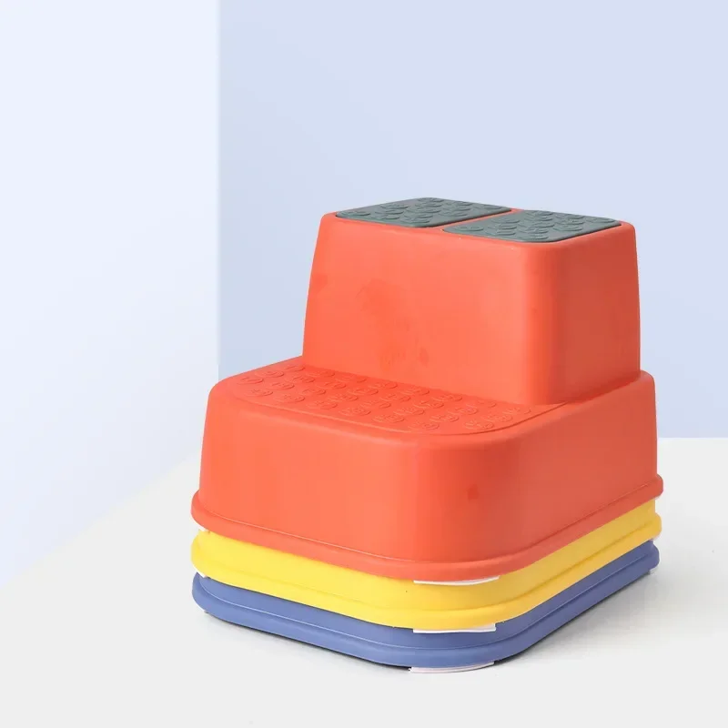 Pouf antiscivolo per bambini sedile per vasino per bambini cartone animato singolo doppio strato sgabello per wc sgabello a pedale in plastica scala