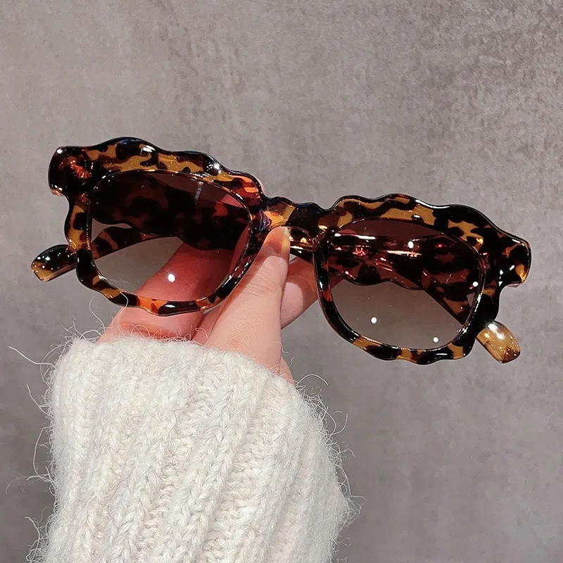 

New Fashion Sunglasses for Women Retro Glasses Frame for Woman Man UV380 PC Glasses Shades UV Protection Sun Glasses