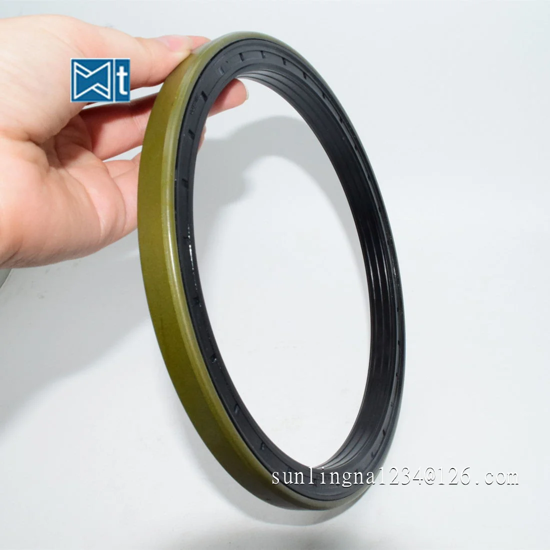 Tractor hub oil seal ID-167.8/190*OD-198/215*13/15/15.5/17mm Agricultural machinery box seal OEM 12015392B/12017093B