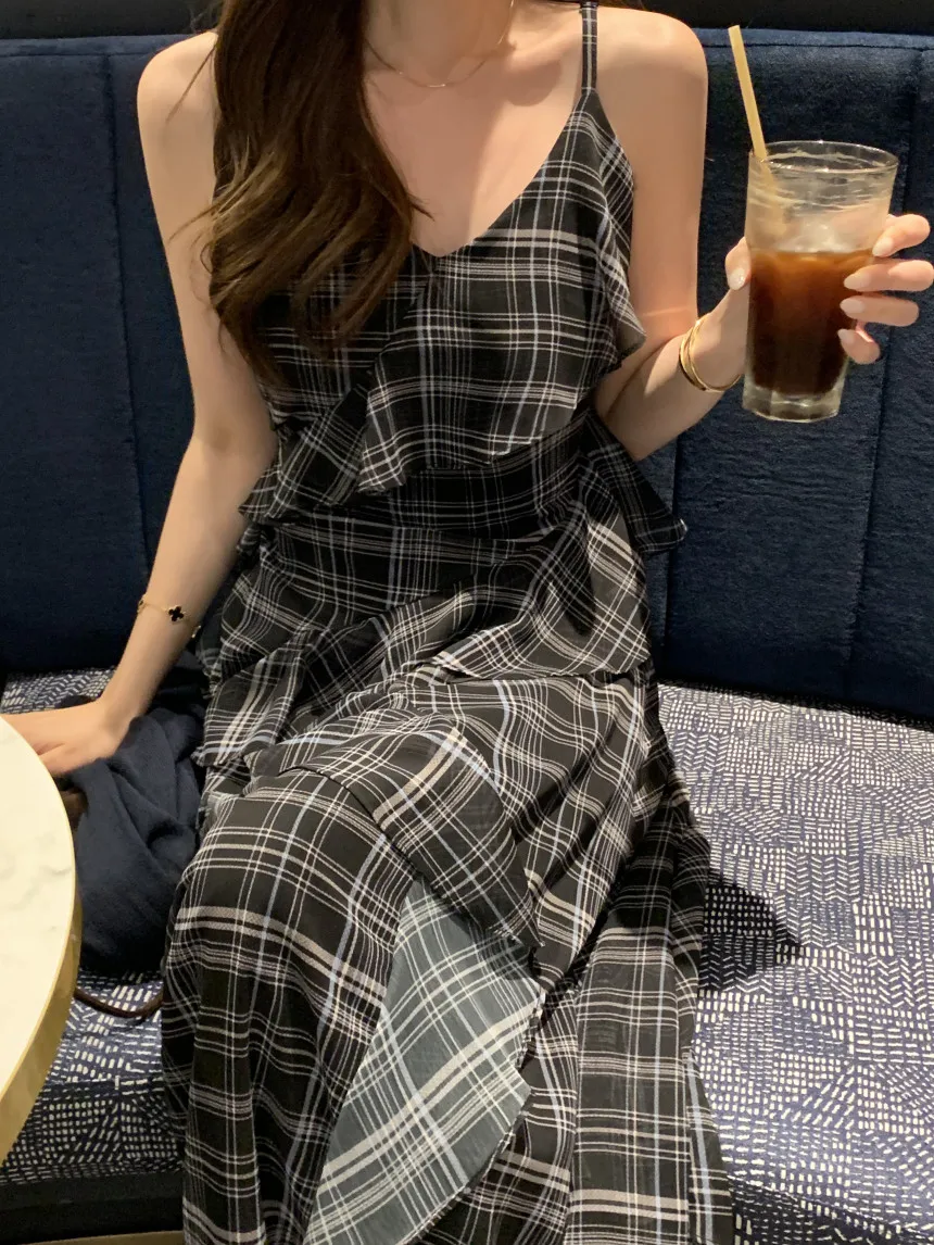 Vestido largo de verano de 2 colores para mujer, vestido de tirantes finos con volantes irregulares para vacaciones de estilo francés para mujer (cs2815)