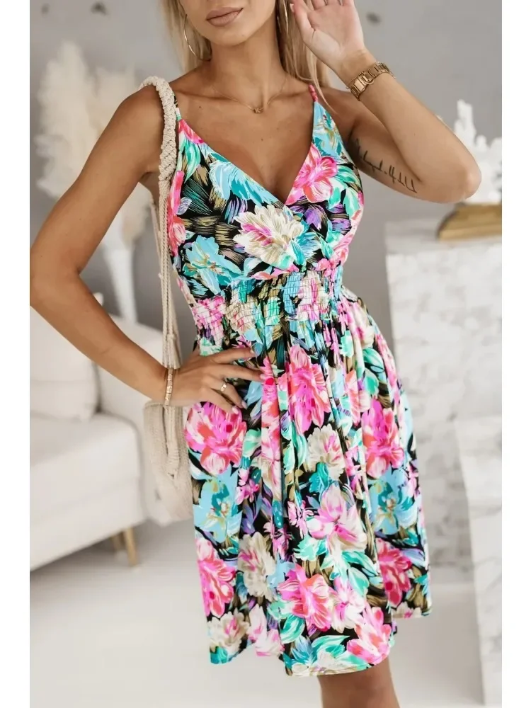 Nova moda feminina envoltório vestidos plissados senhoras floral impressão sexy cinta de espaguete estilingue vestido de praia uma linha vestido de verão