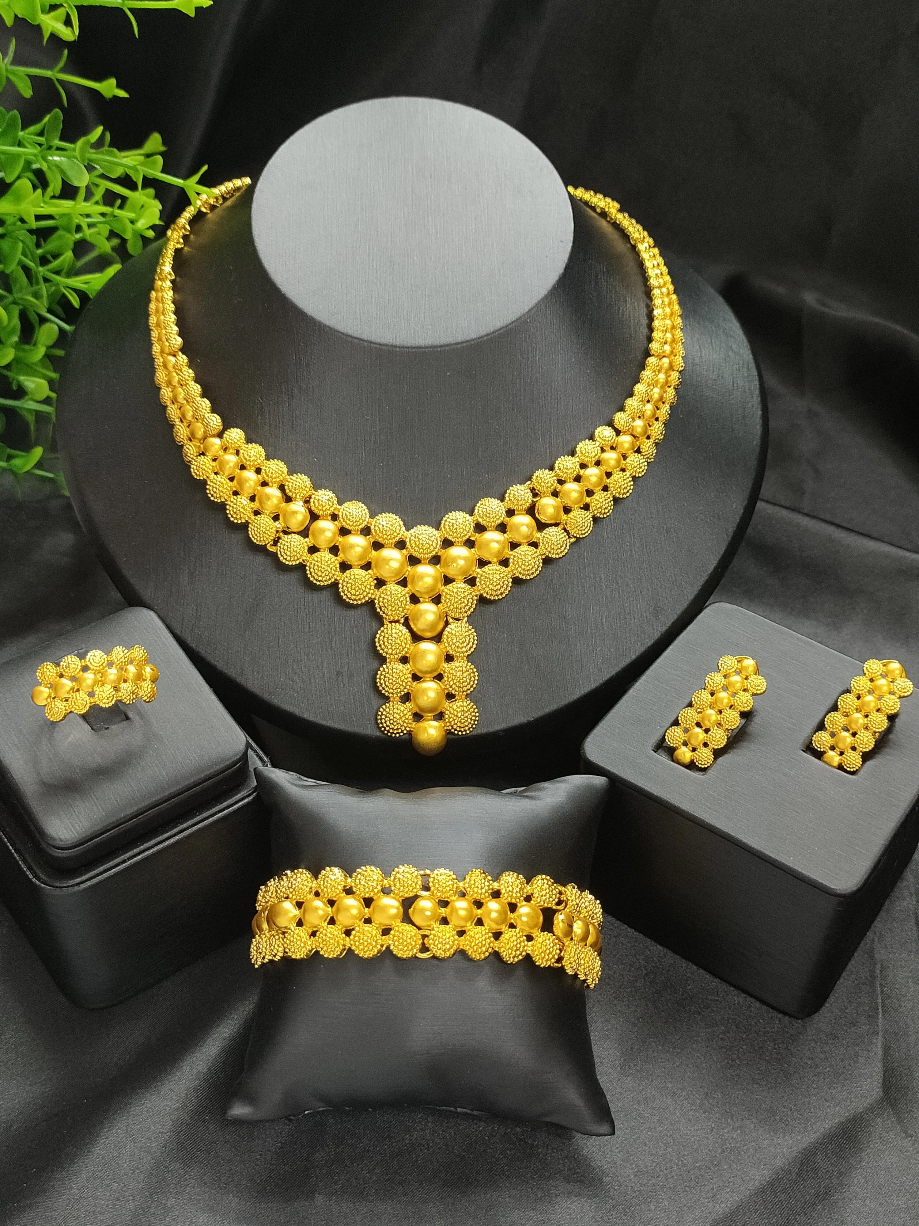

Dubai Cystal Gold Color Jewelry Sets For Women Luxury Arabic Bridal Wedding Jewellery Gifts Middle East Necklace Set 24k