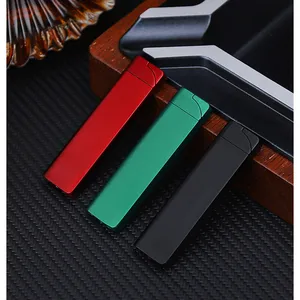 جديد صغير لطيف الأخضر ولاعة لهب مستقيم لرقيق جدا من سبائك الزنك الشخصية الإبداعية المحمولة ولاعة السجائر اكسسوارات السجائر أعلى 12 ولاعة قلب مبيعات - رقم 12