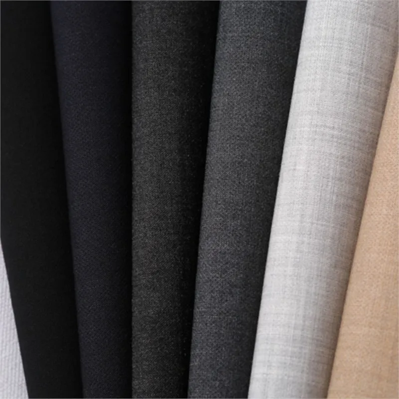 Nowa, elastyczna tkanina czterostronna z efektem kolorowego przędzy do garniturów codziennych.