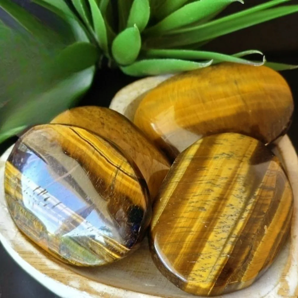Natural Tiger Eye Palm Stone Polished Oval Crystal Healing Protection Meditation Gift Spiritual Energy Stone Pocket Gemstone