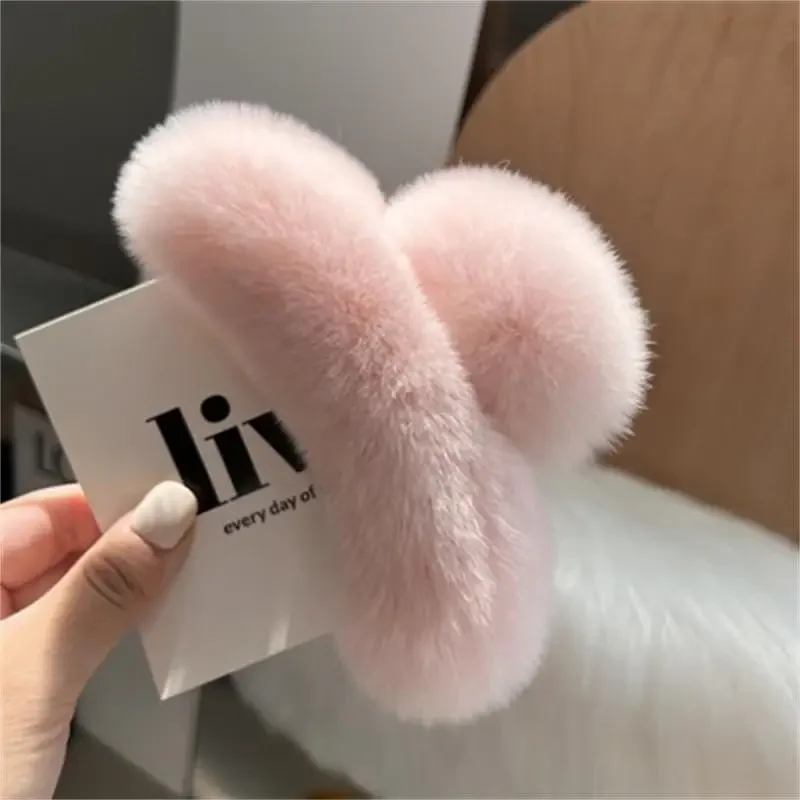 Winter Faux Fur Hair Claw For Women Girl Plush Hair Clip Barrette Crab Hairpin Back Head Ponytail Hair Accessories Headwear