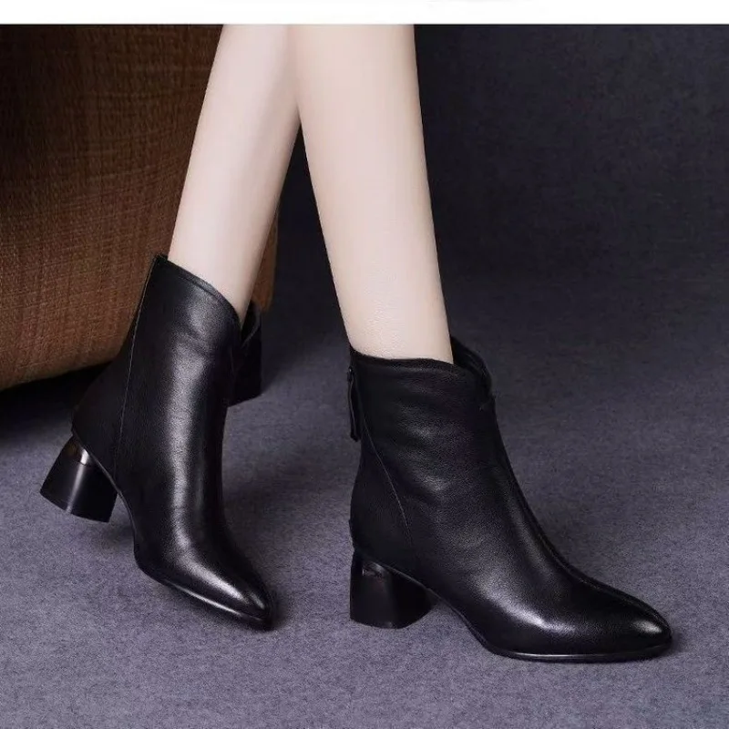 

New Autumn/Winter Pointed High Heel Black Short Boots Ladies Genuine Leather Coarse Heel Shoes for Women Middle Heel Ankle Boots