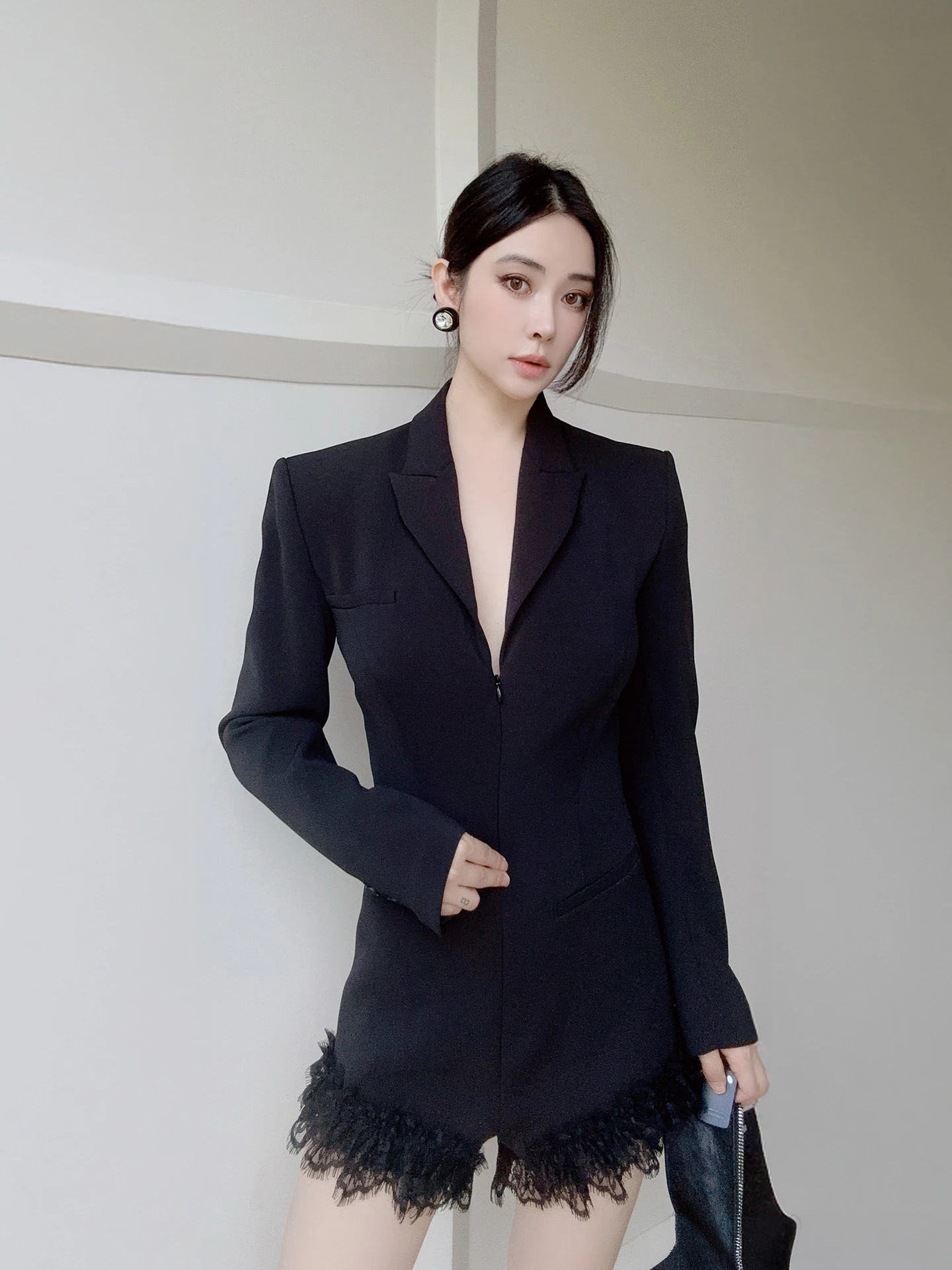 

Ele Lace Patchwork One-Piece Pants Light Maturi Sle ort Pants High-End Feeling for Ladies Original Design Summer Co...