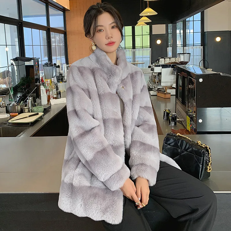 Fall/Winter 2023 Age-reducing Thickened Fur Coat Women Long-sleeved Mink Fur Collar Environmental Protection Coat Tide