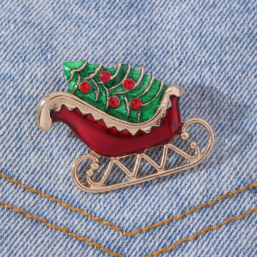 Nice Holiday Christmas Xmas Santa Sleigh Ride Sled Tree Gifts Brooches Red Green Enamel Pins For Bag Hat Decoration