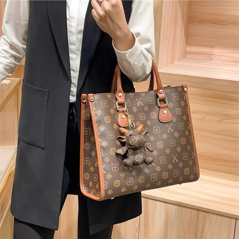 

Light luxury brand women's bag 2025 new fashionable and versatile single shoulder crossbody high-end handbag with large capacity
