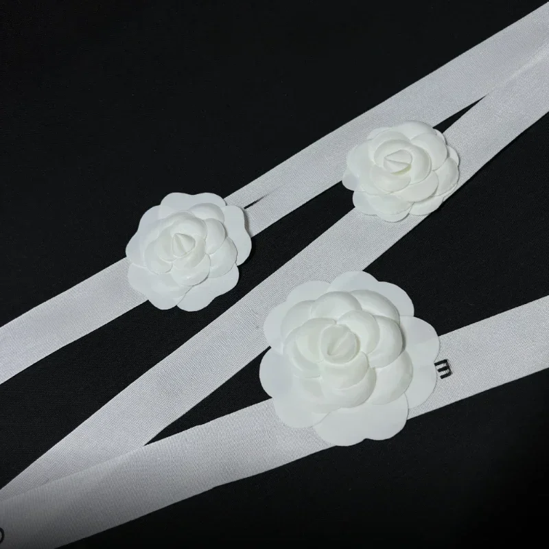 50 قطعة/الحقيبة ملصقات زهور بيضاء دبابيس للحفلات، ديكور لصندوق الهدايا، 5.5 سم / 7.5 سم #1