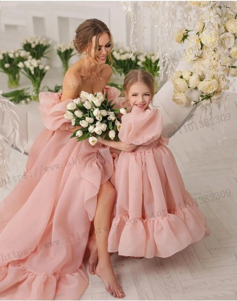 

Elegant Pink Organza Mother Daughter Matching Dress Blush Mommy and Me Outfits for Photoshoot or Girls Birthday dresses