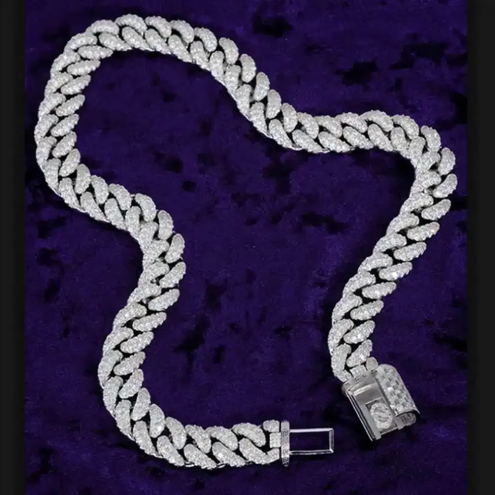 

Fashion Jewelry Iced Out d Color Vvs Moissanite 925 Silver Necklace Cuban Link Chain with Gra Certificate