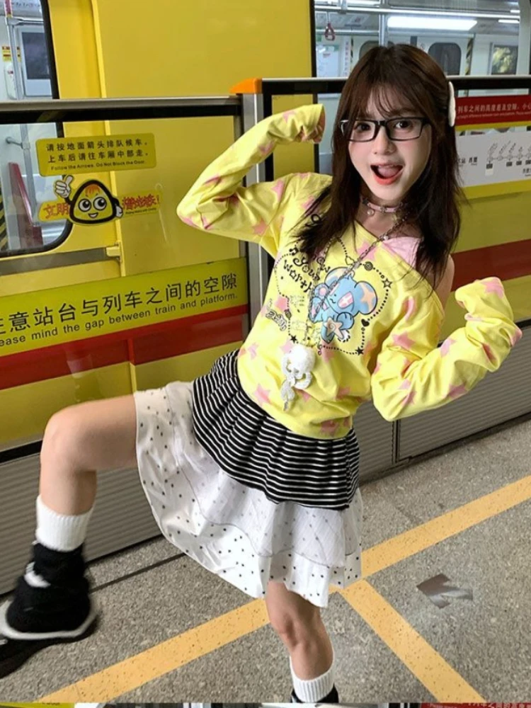 ديبتاون خمر Y2k الجرافيك تي شيرت المرأة Harajuku قبالة الكتف Kawaii الكرتون تيز النمط الياباني كبير الحجم الشارع الشهير تي شيرت