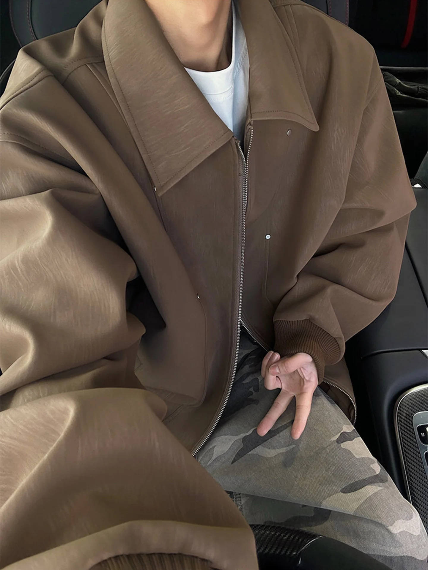 

Мужская демисезонная куртка-бомбер из искусственной кожи с металлическими заклепками, свободного кроя, в стиле ретро, ветрозащитная, в американском стиле