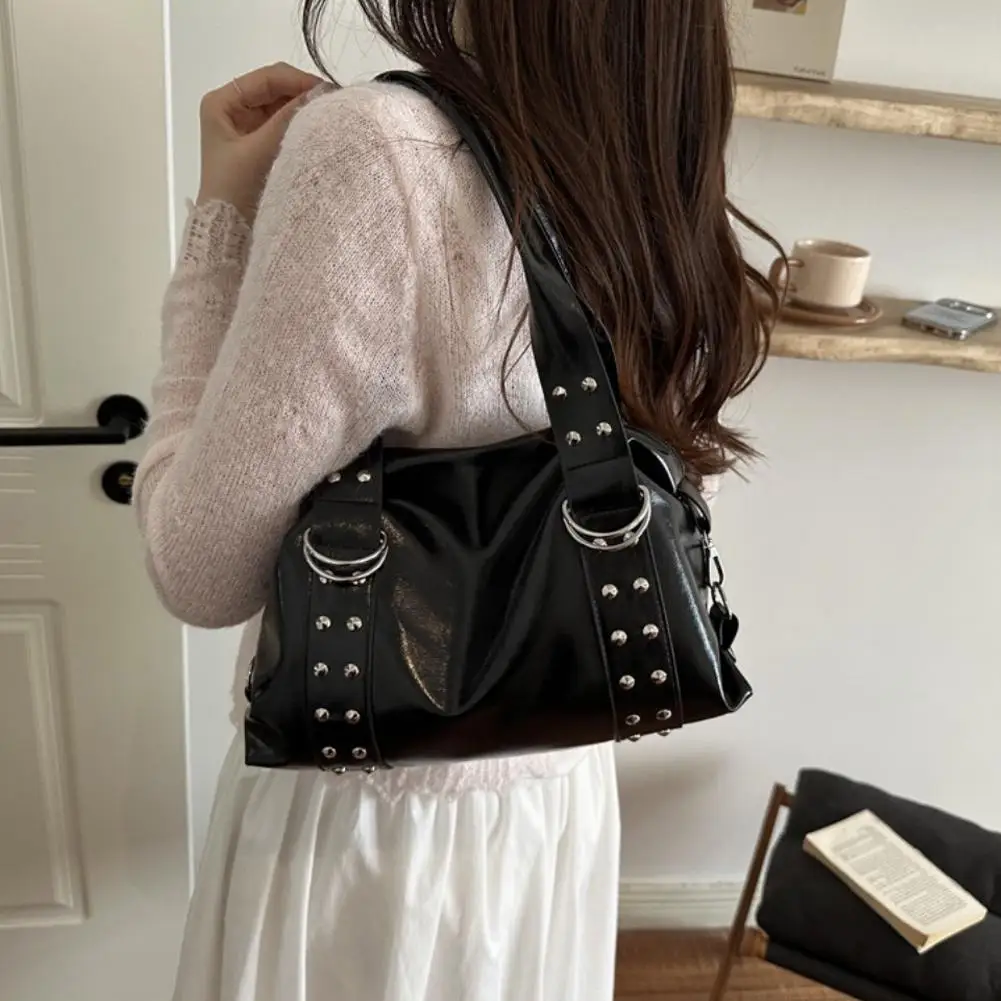 Y2K Punk Handtasche mit Nieten für Damen, aus Kunstleder, große Kapazität, Schultertasche, Vintage-Mode, Boston-Tasche, Umhängetasche für den täglichen Gebrauch. – Detail 19