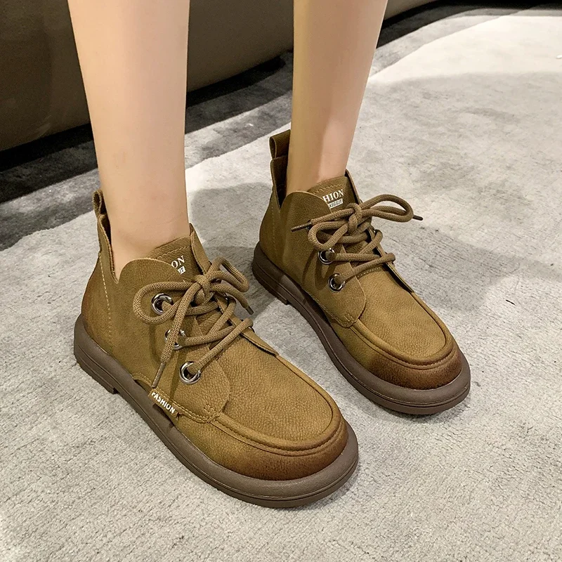 Botas femininas de fundo plano de couro genuíno, dedo do pé redondo, com renda casual, sapatos altos, botas finas, novo, 2024