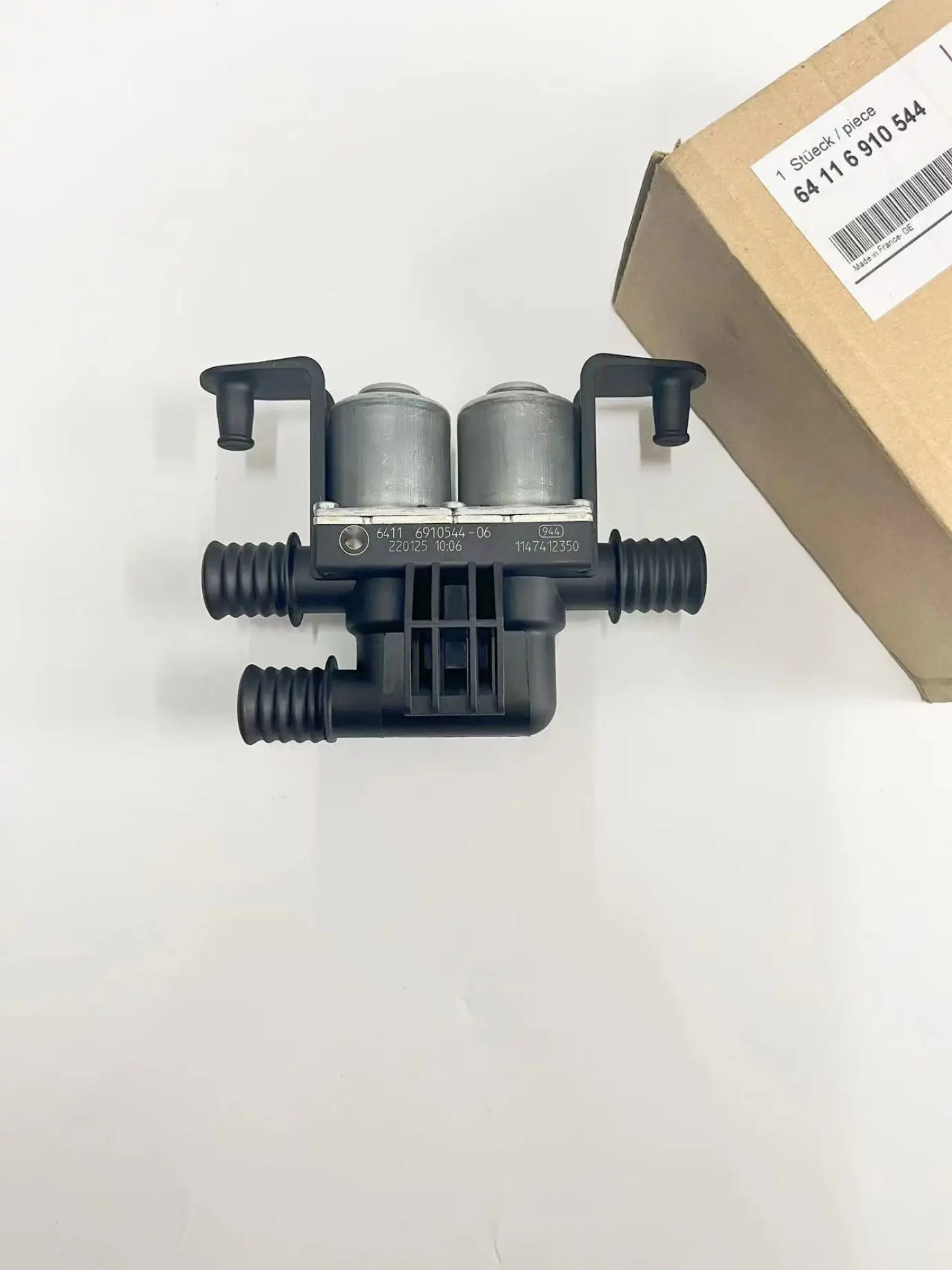 

64116910544 is suitable for BMW X5E53E70F15F85X6E71F1F86 35Ix40I3.0L 4.4L 4.8L warm water valve.