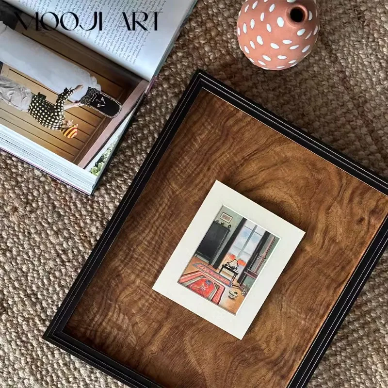 Red sandalwood enters the scene with good feng shui, which means decorative paintings of medieval high-level feeling, entrance h