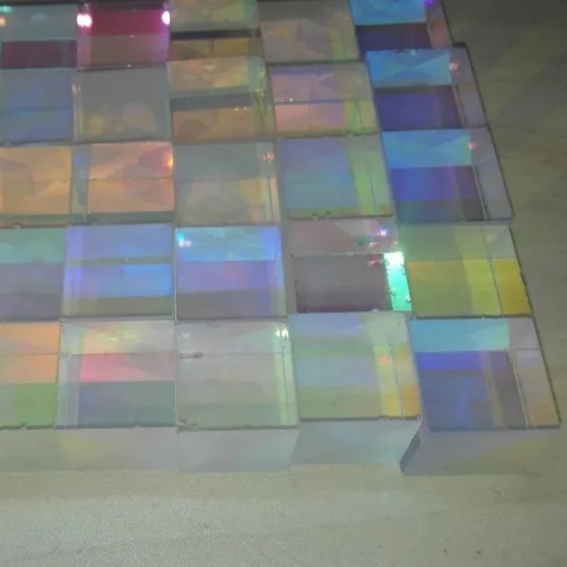 20 PCS Difettoso Croce Dicroico X-Cube Prism Ottica di Vetro Quadrato Prism RGB Combinatore Splitter Partito Della Decorazione Della Casa