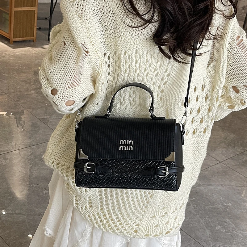 

​​Expansive Interior Female Bag Handbag Medium Size Carryall Roomy Yet Refined For Practical Elegance​​
